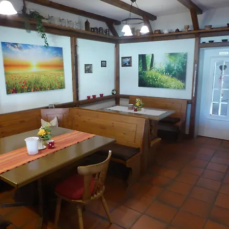 فندق Landhotel Auerose 2*