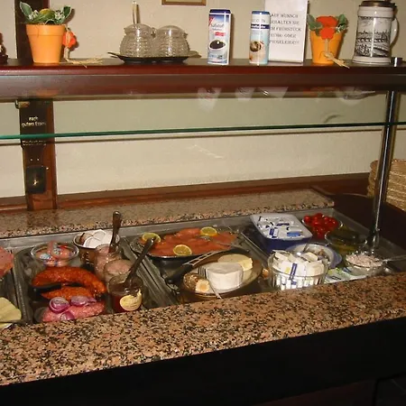 فندق Landhotel Auerose 2*