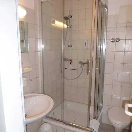 Auerose Garni Hotel 2*